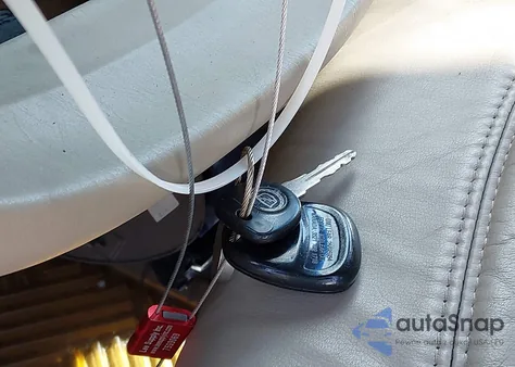 2003 Cadillac Deville Standard z USA, uszkodzony, nr VIN 1G6KD54Y43U210692